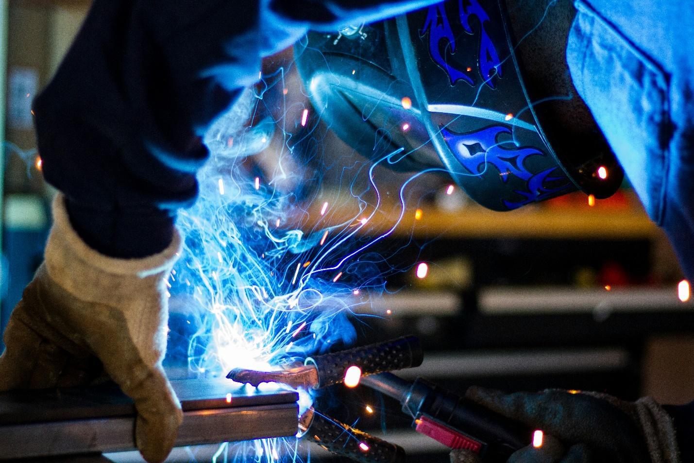 O mercado industrial no Brasil tem tido alguns indicadores dúbios a depender das análises. Neste artigo, você entende melhor o que esperar do mercado industrial de 2025.